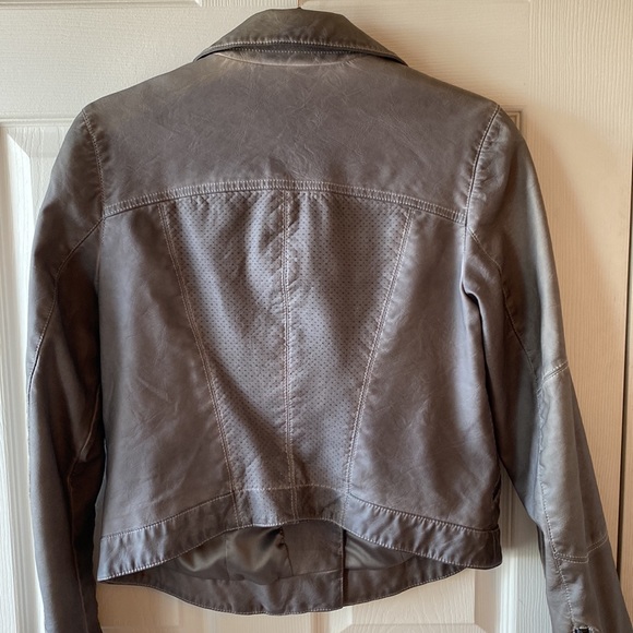 Anthroplogie faux leather jacket - Picture 4 of 7